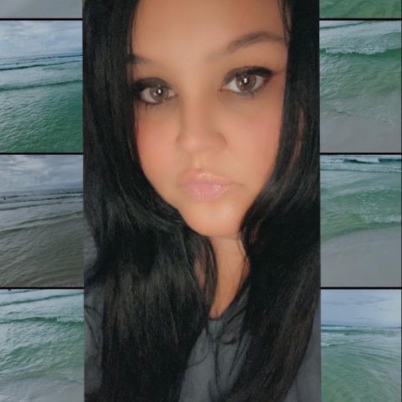 Meet your Posher, Sheena - Picture 1 of 1